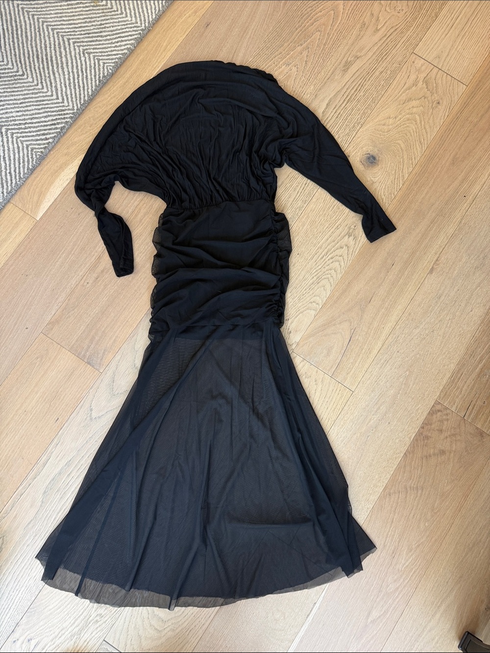 Commense Black Long-Sleeve Ruched Mesh Maxi Dress brand new never worn. No tags